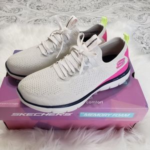 Skechers Sneakers Size 9 white